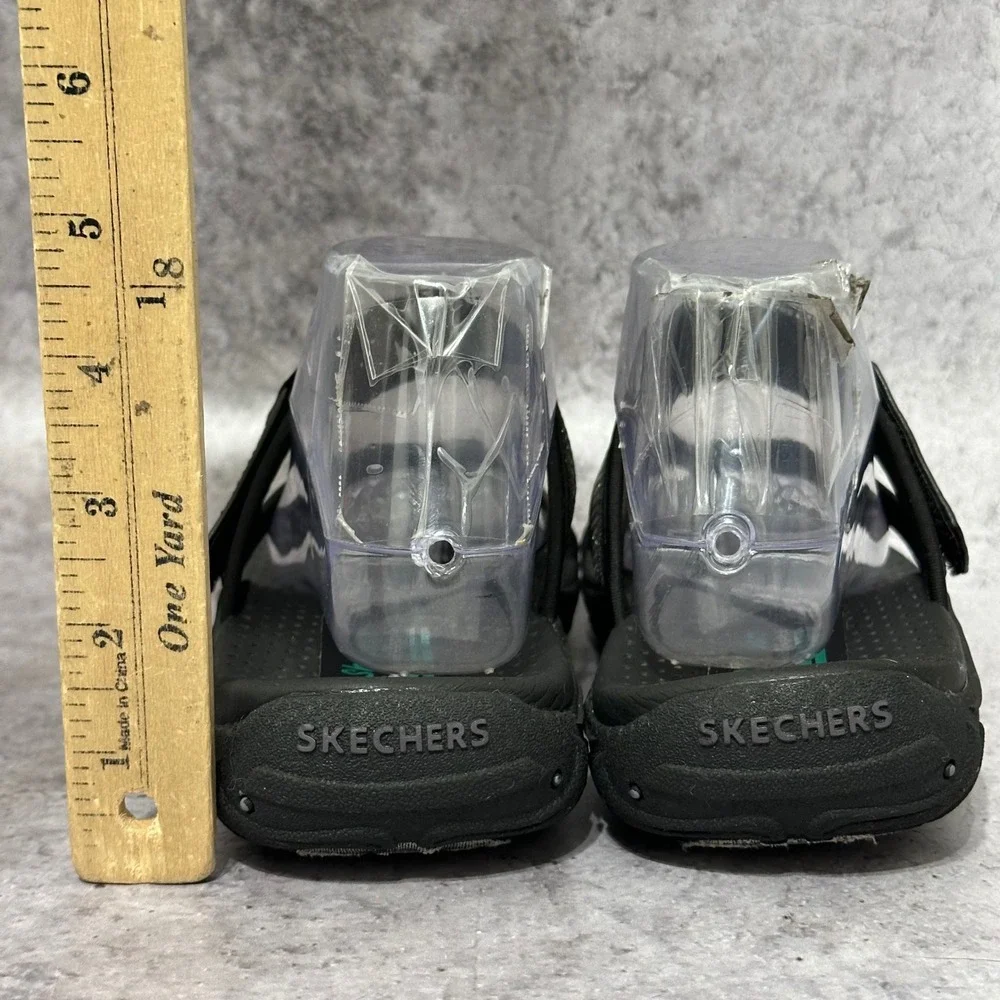 Skechers please see